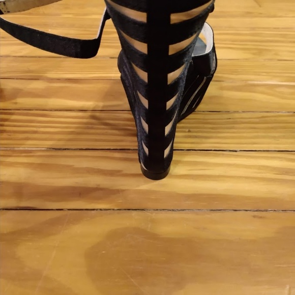 Baker's Dress Sandals Size 7 - Picture 6 of 7